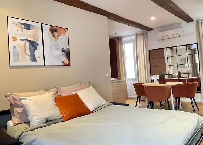 Nice Renting - 9B Massena - Chic Escape In The Heart Of Nice Comfort & Charm !