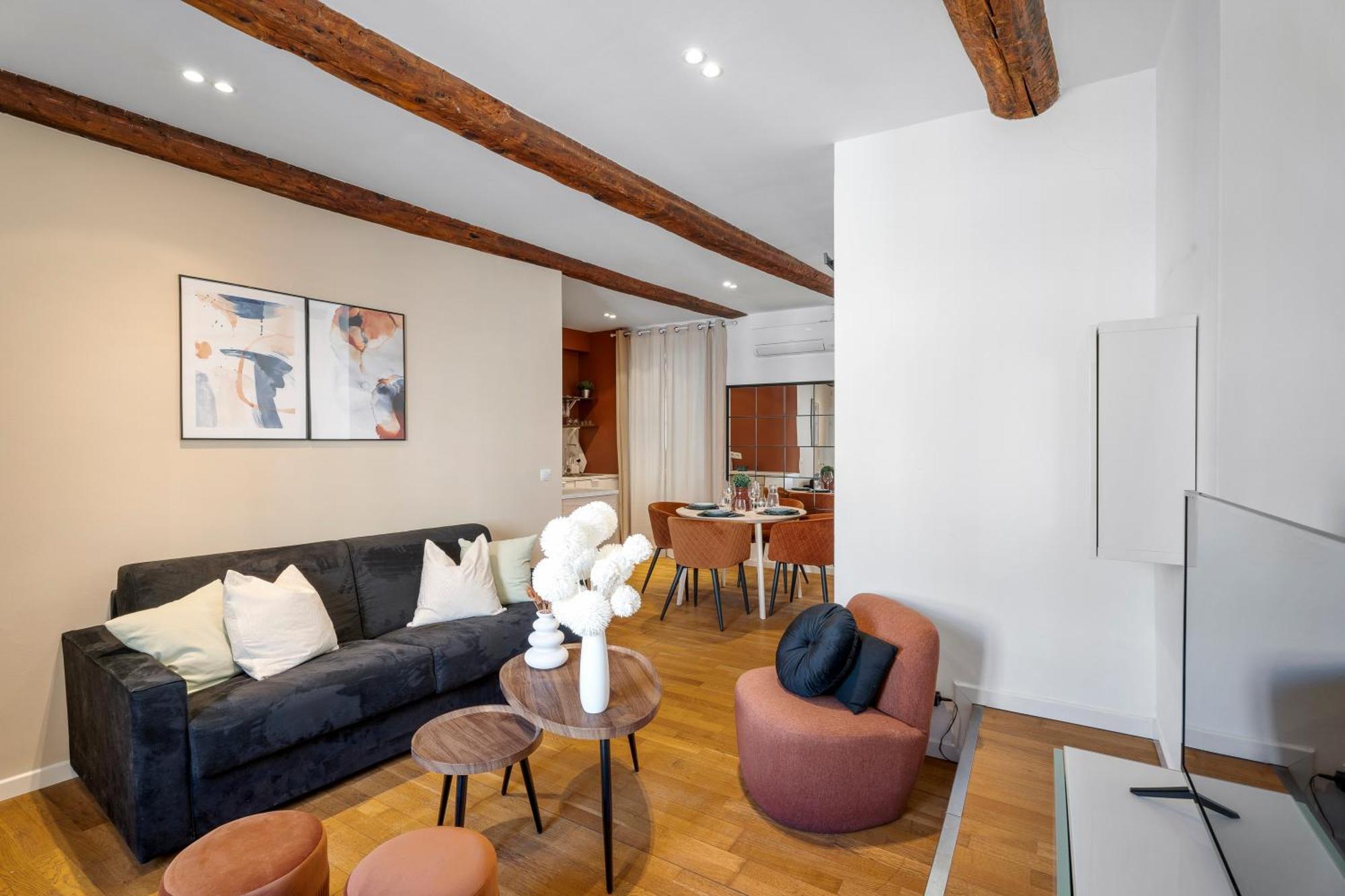 Renting - 9b Massena - Chic Escape In The Heart Of Comfort & Charm ! Appartement *